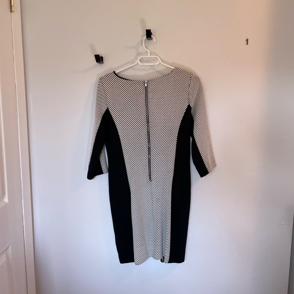 Banana Republic shift dress - Picture 2 of 6